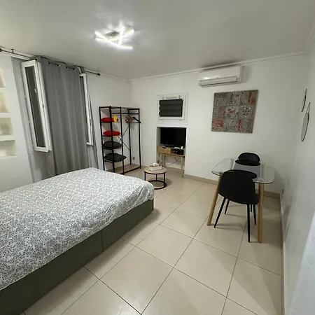 Apartamento Grand Studio, Parking Prive, Cuisine Separee Cannes
